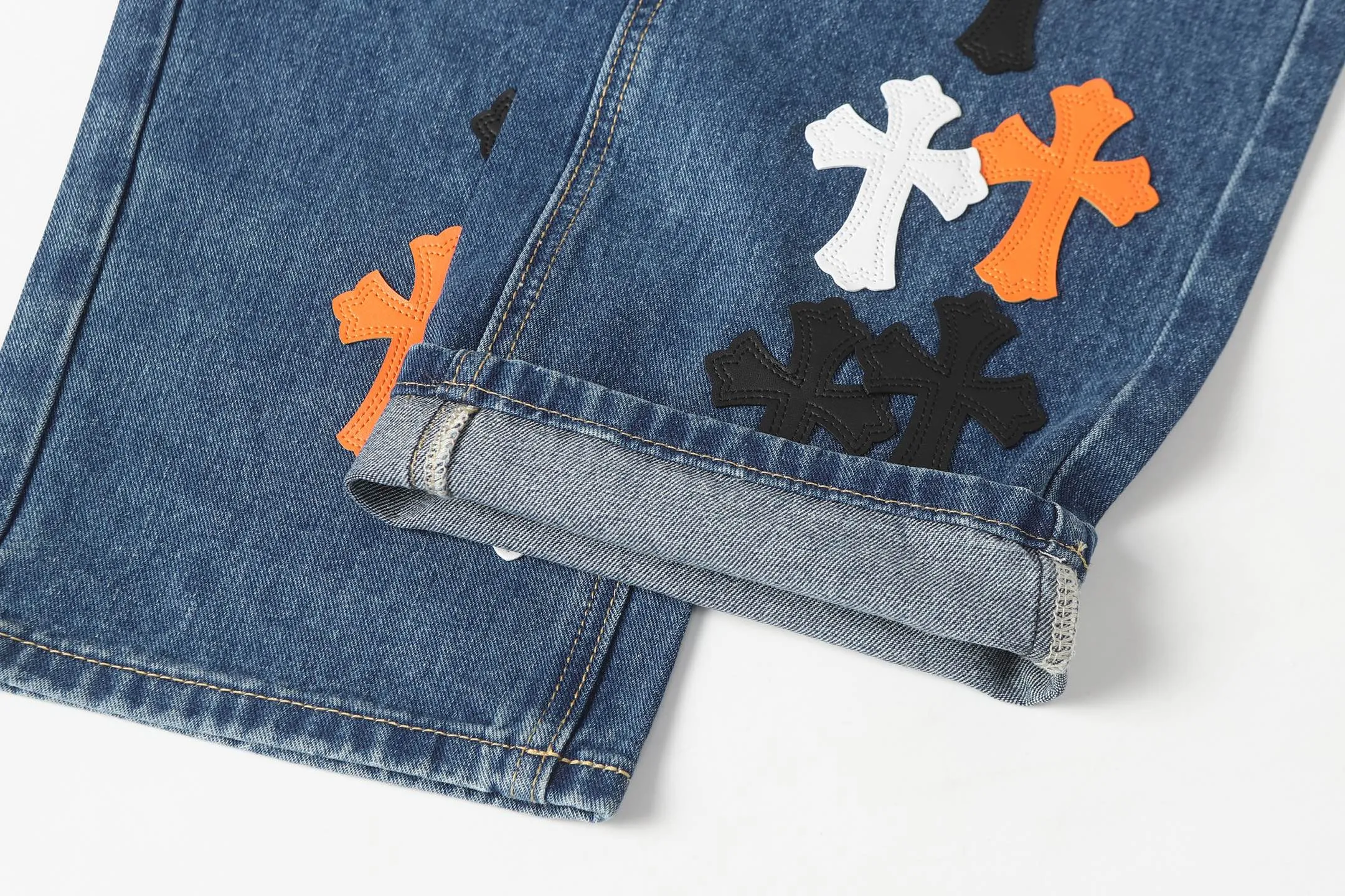 P270 Cross-border model, please do not place an order if you are pursuing quality - Chrome Hearts/Chrome Hearts Cross ✝️Pink embroidered washed jeans, trousers and casual pants - High weight, high density and high quality. The wool is soft, delicate and skin-friendly. It feels soft and silky. It has excellent warmth and skin-friendly properties. - Custom-woven and dyed, no color difference. No matter the fabric or workmanship details, it beats the ordinary version on the market. - Hardware zipper accessories are all customized, full of details - Color: washed blue -Size: 28 30 32 34 36